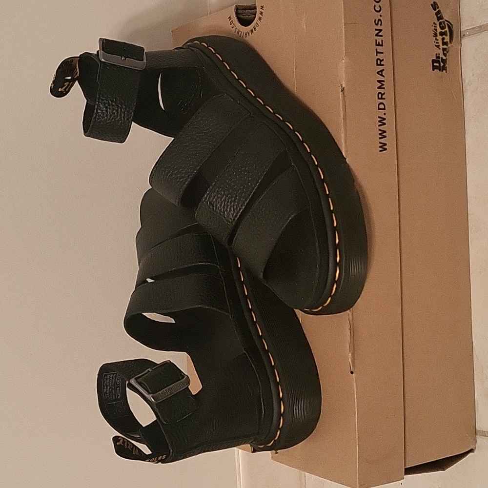 Dr. Martens Clarissa II Quad sandals